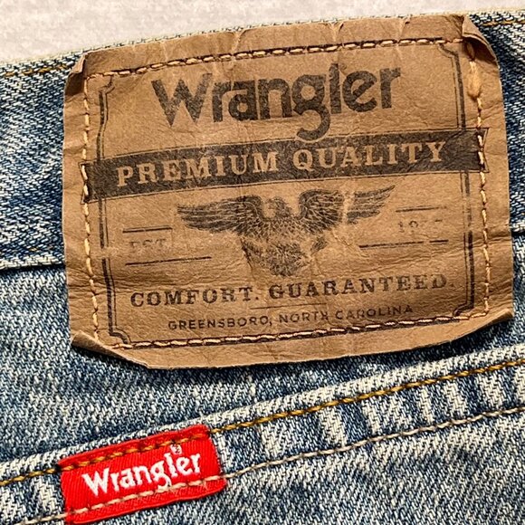 Wrangler Men's Premium Denim Relaxed Fit Blue Denim Jeans 36x29 Straight Leg NWT - Picture 6 of 11